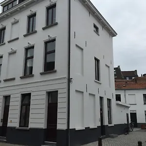 3* Bed & Breakfast Artist's Loft & Garden